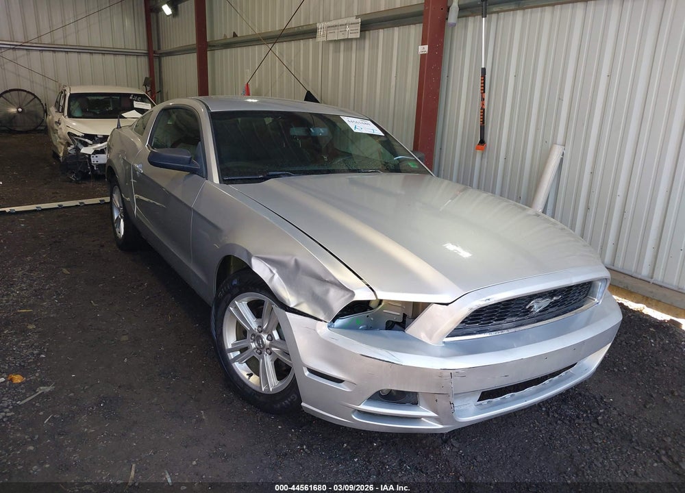2014 FORD MUSTANG V6 VIN: 1ZVBP8AM6E5214163
