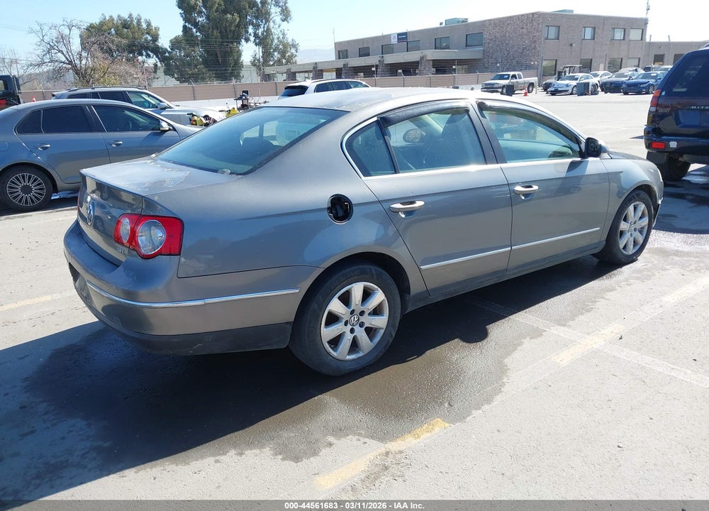 2007 VOLKSWAGEN PASSAT 2.0T VIN: WVWGK73C07P084250