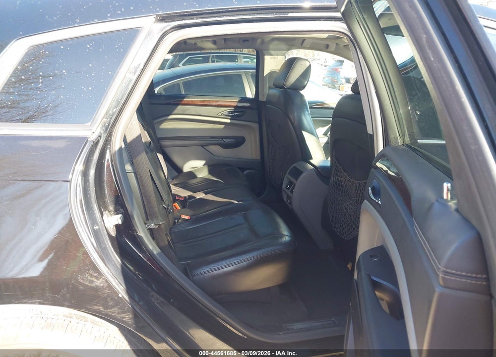 2011 CADILLAC SRX LUXURY COLLECTION VIN: 3GYFNAEY1BS558560