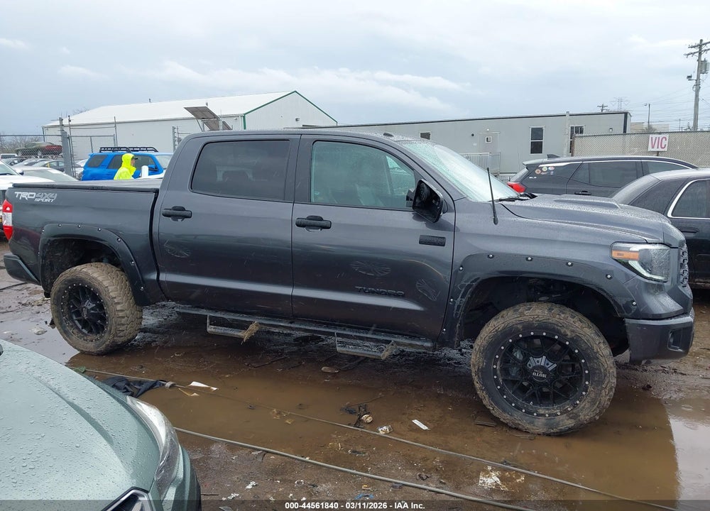2019 TOYOTA TUNDRA SR5 5.7L V8 VIN: 5TFDY5F19KX817341