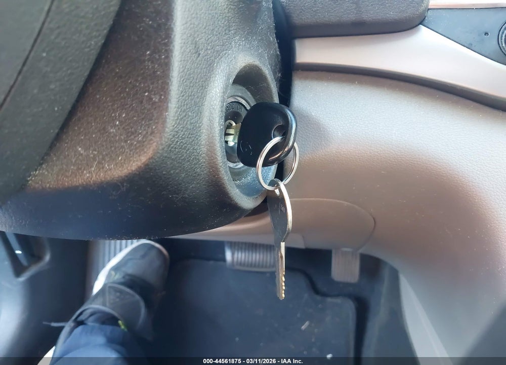 2017 HYUNDAI ELANTRA SE VIN: KMHD84LF5HU151921