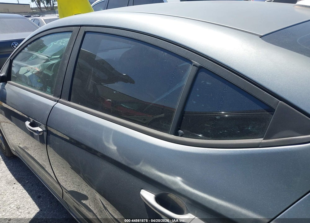2017 HYUNDAI ELANTRA SE VIN: KMHD84LF5HU151921