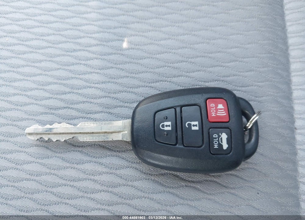 2019 TOYOTA COROLLA LE VIN: 5YFBURHE9KP918243
