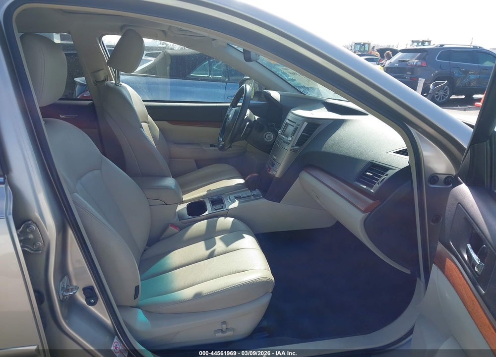 2014 SUBARU OUTBACK 2.5I LIMITED VIN: 4S4BRCLC0E3264777