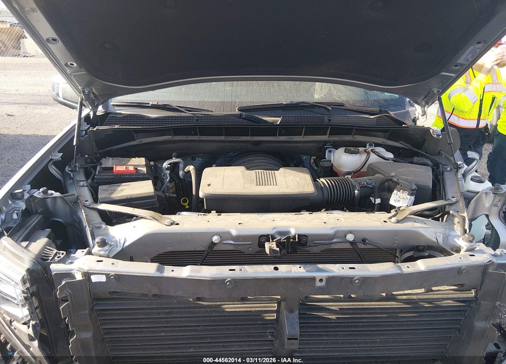 2025 GMC SIERRA 1500 4WD  SHORT BOX SLT VIN: 3GTUUDEL8SG219576