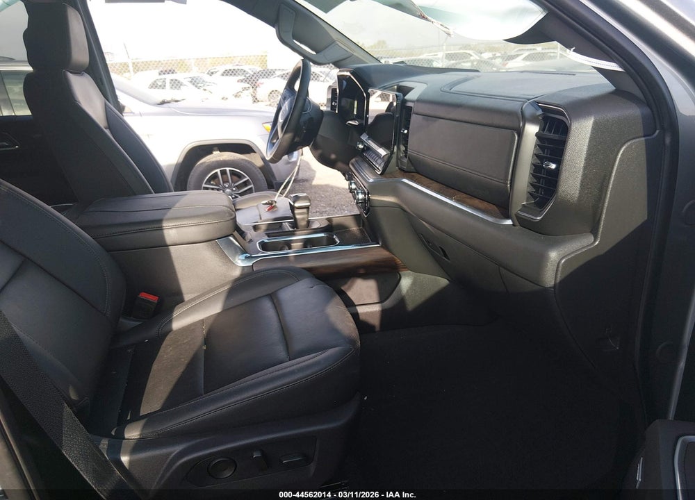 2025 GMC SIERRA 1500 4WD  SHORT BOX SLT VIN: 3GTUUDEL8SG219576