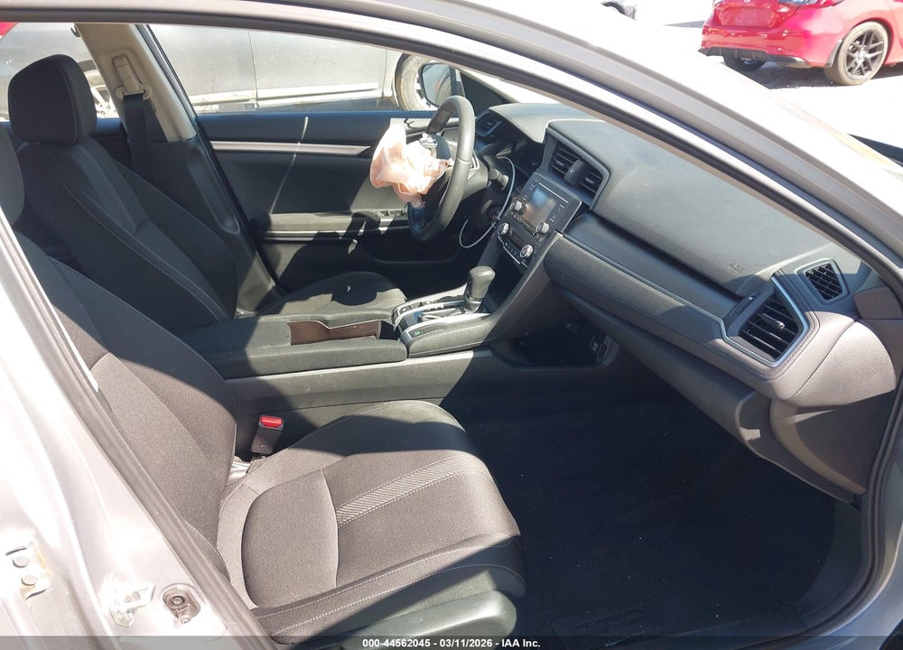 2018 HONDA CIVIC LX VIN: 2HGFC2F53JH608920