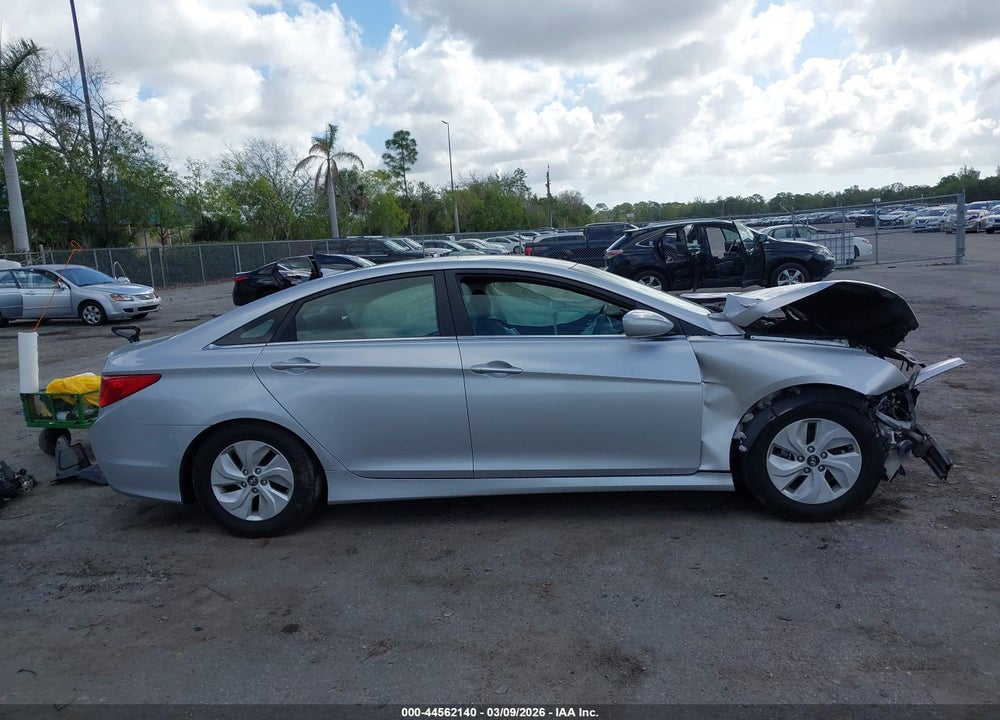 2014 HYUNDAI SONATA GLS VIN: 5NPEB4AC0EH824879