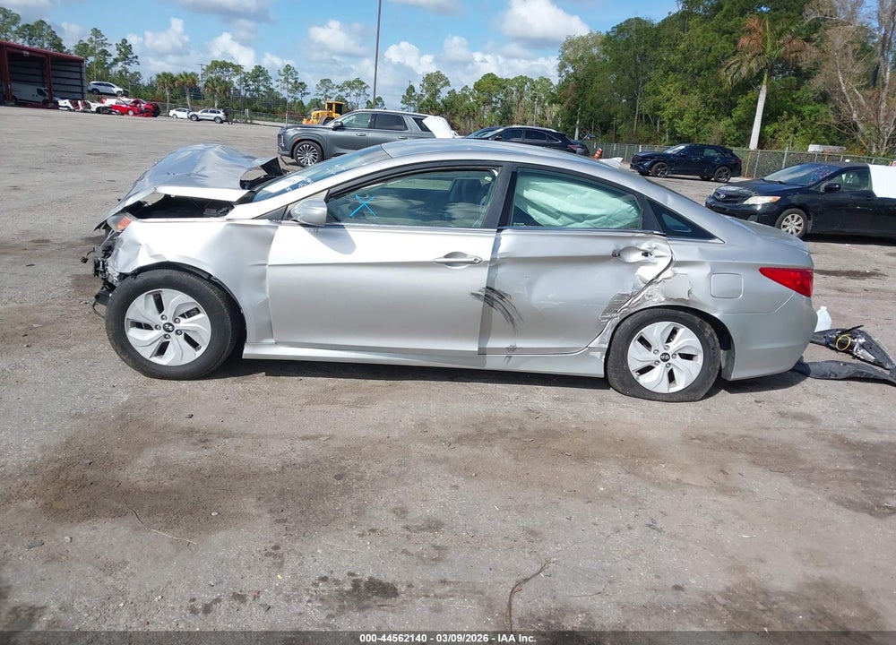 2014 HYUNDAI SONATA GLS VIN: 5NPEB4AC0EH824879