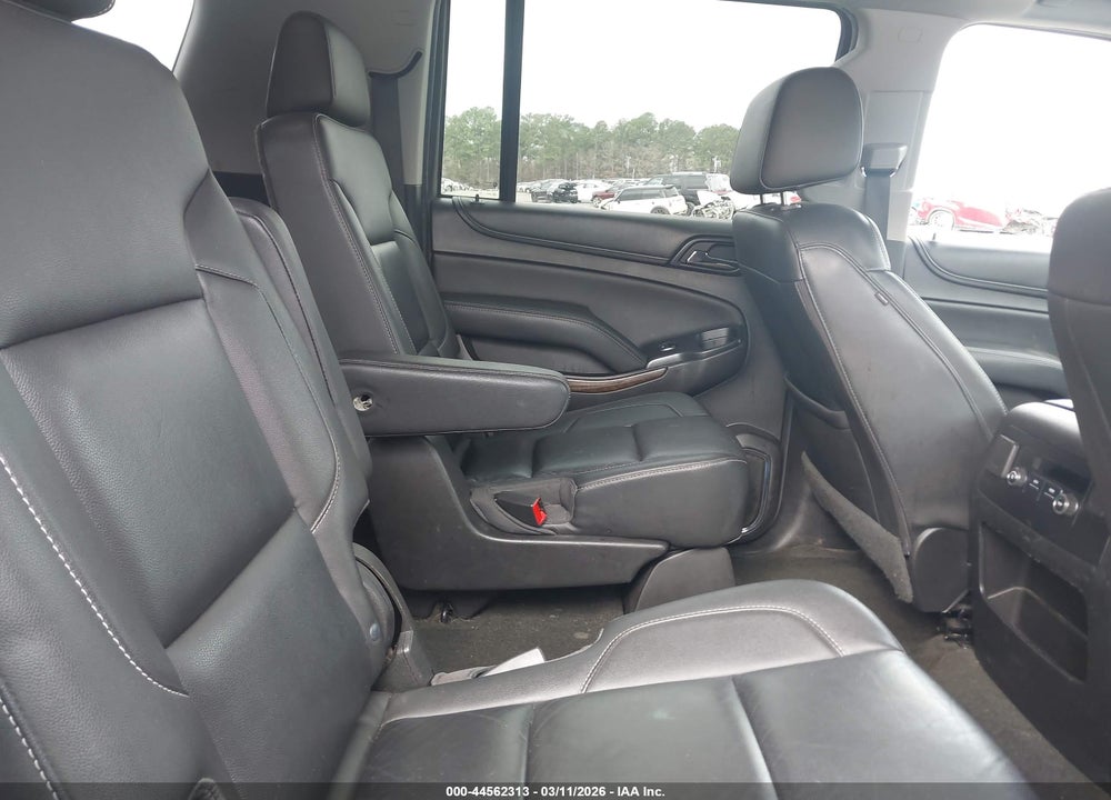 2018 CHEVROLET SUBURBAN LT VIN: 1GNSKHKC6JR209952