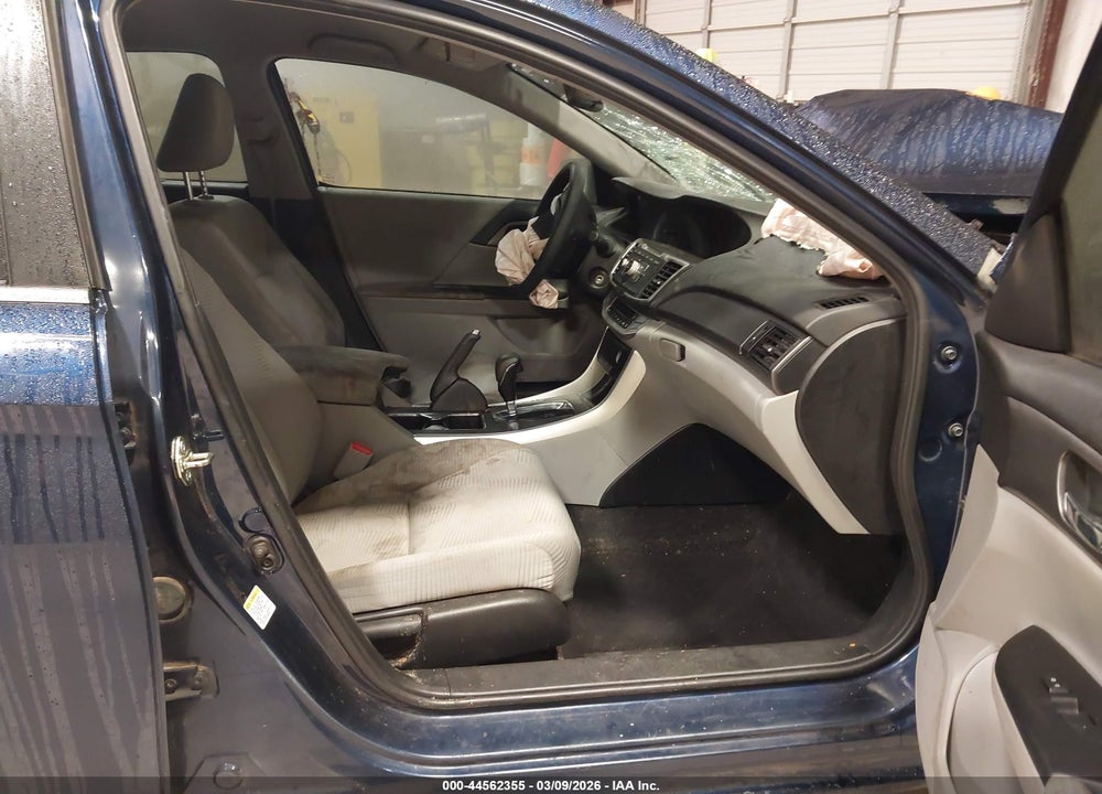 2015 HONDA ACCORD LX VIN: 1HGCR2F39FA155926