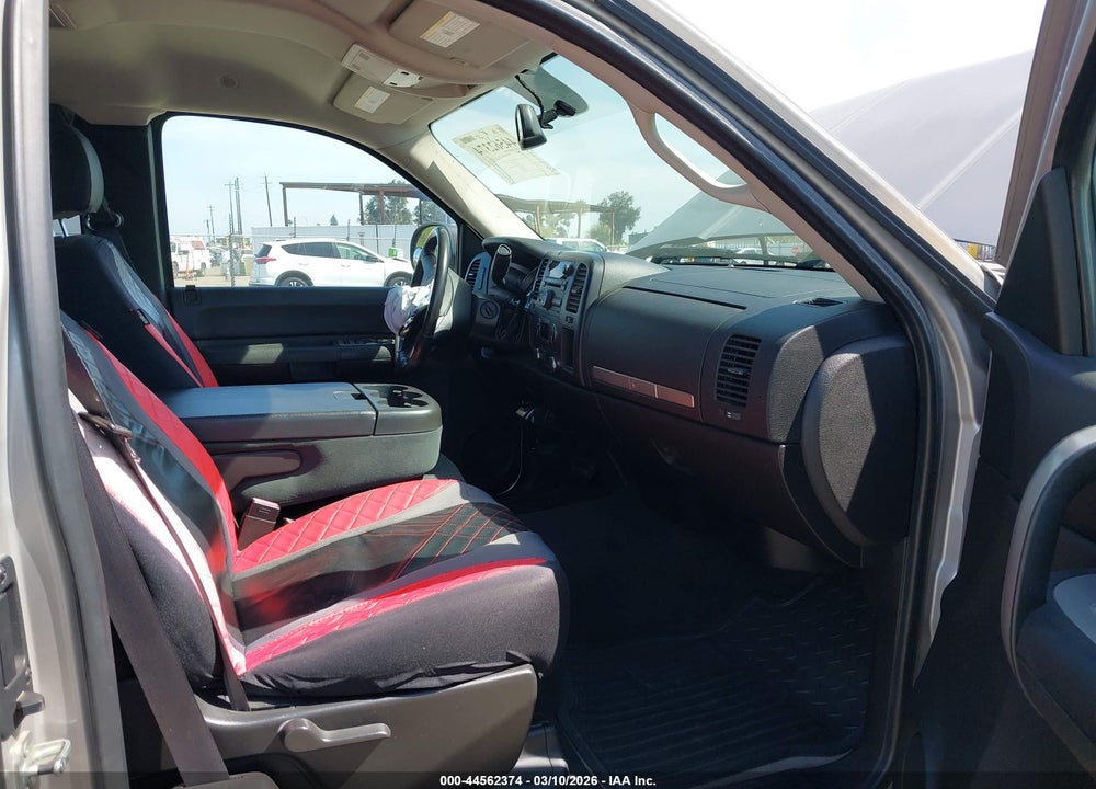 2008 CHEVROLET SILVERADO 1500 LT1 VIN: 2GCEC19C581239334