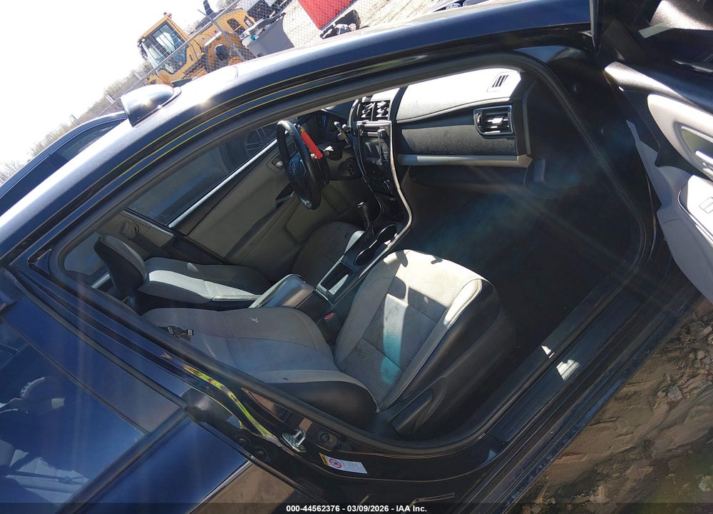 2017 TOYOTA CAMRY SE VIN: 4T1BF1FK2HU318515