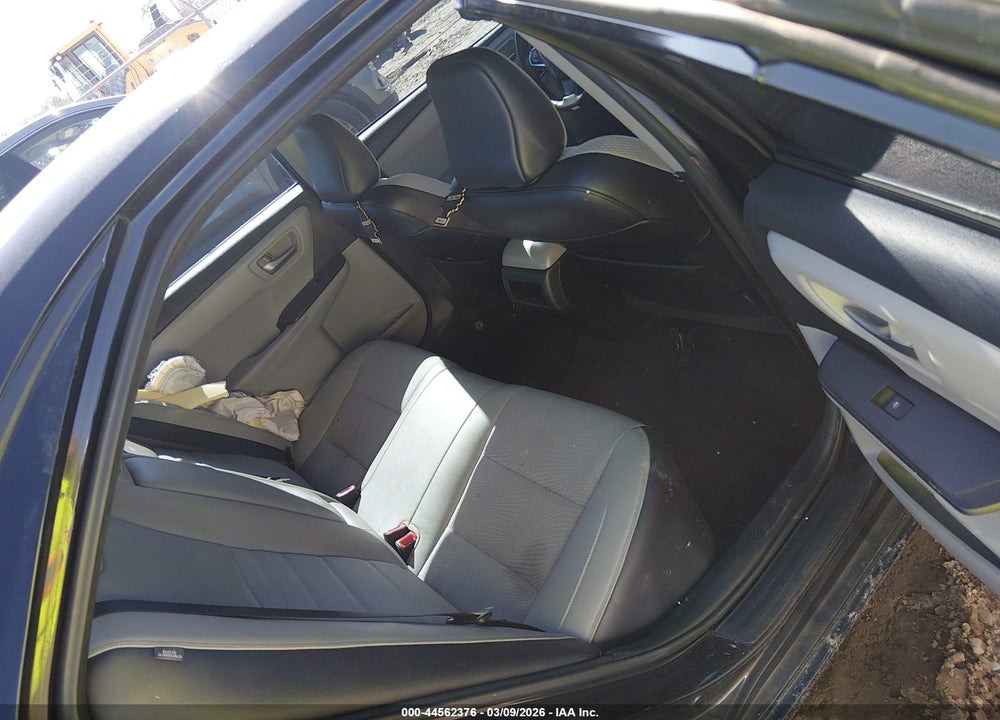 2017 TOYOTA CAMRY SE VIN: 4T1BF1FK2HU318515