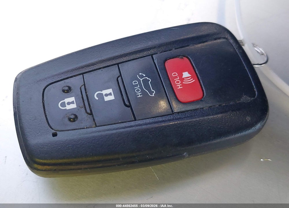 2021 TOYOTA RAV4 XLE VIN: 2T3W1RFV8MC148141