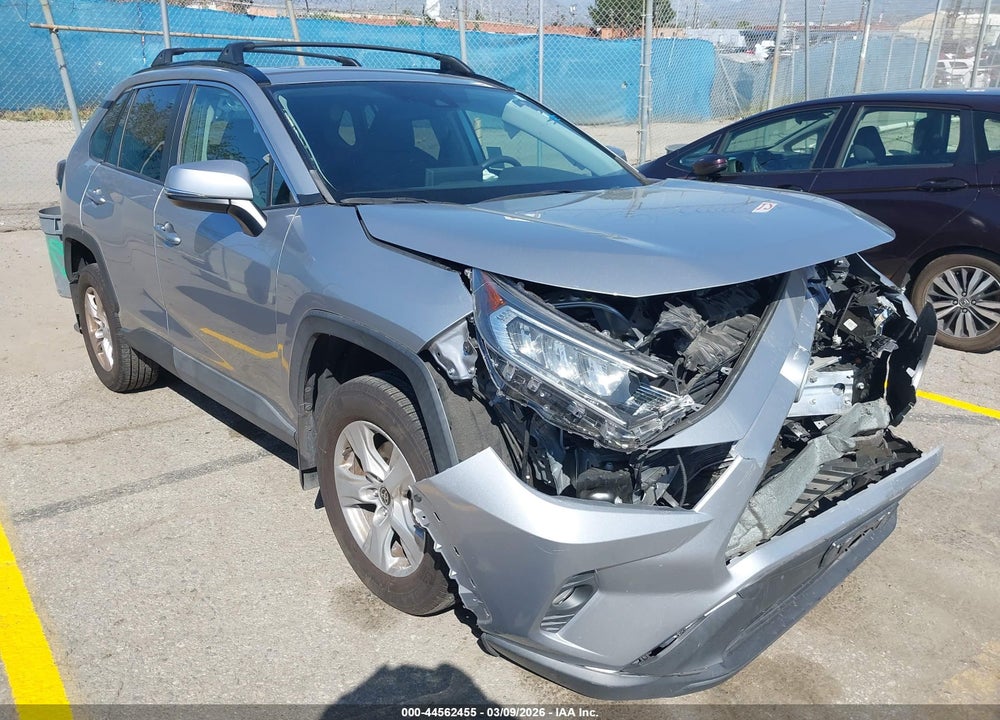 2021 TOYOTA RAV4 XLE VIN: 2T3W1RFV8MC148141