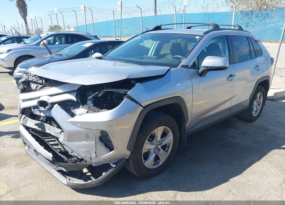 2021 TOYOTA RAV4 XLE VIN: 2T3W1RFV8MC148141