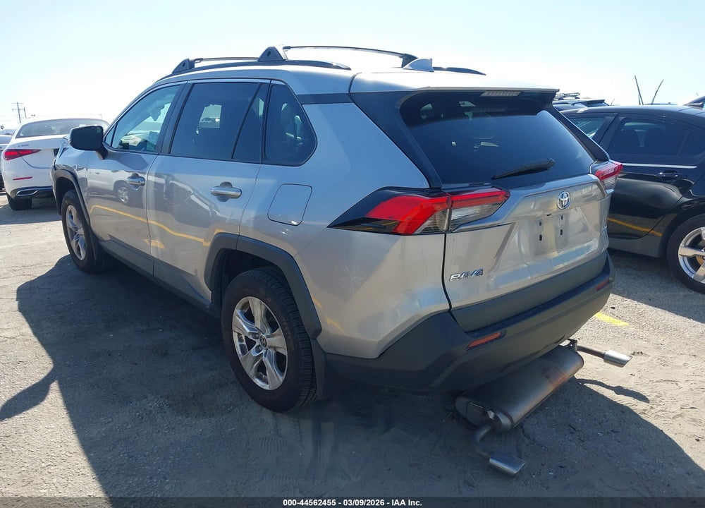 2021 TOYOTA RAV4 XLE VIN: 2T3W1RFV8MC148141