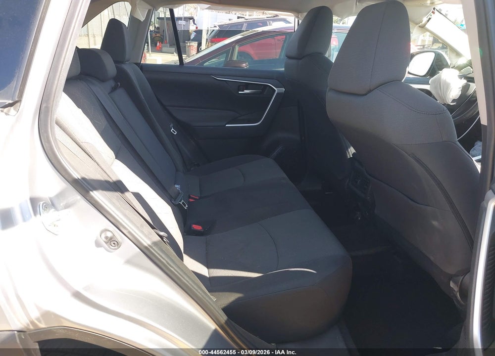 2021 TOYOTA RAV4 XLE VIN: 2T3W1RFV8MC148141
