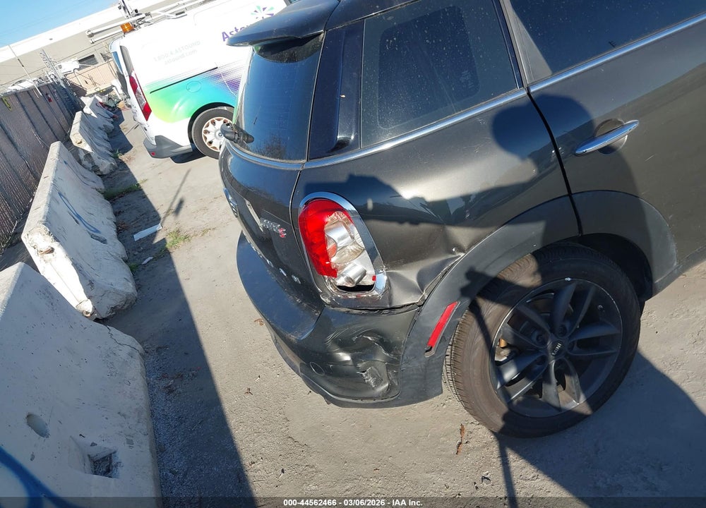 2014 MINI COUNTRYMAN COOPER S VIN: WMWZC3C5XEWT01187