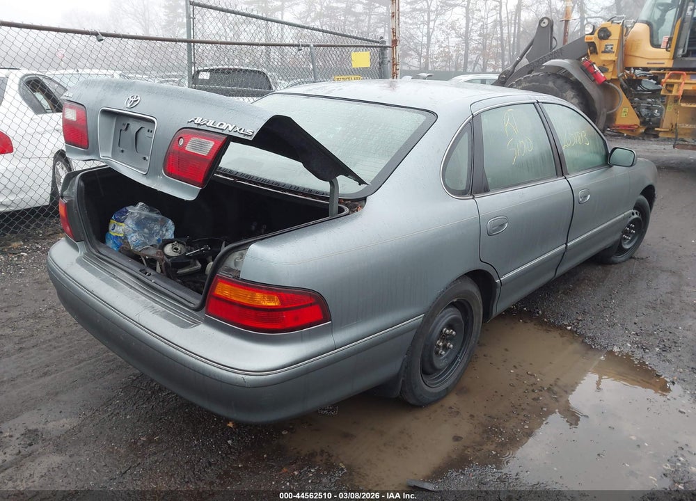 1999 TOYOTA AVALON XLS VIN: 4T1BF18B4XU339779