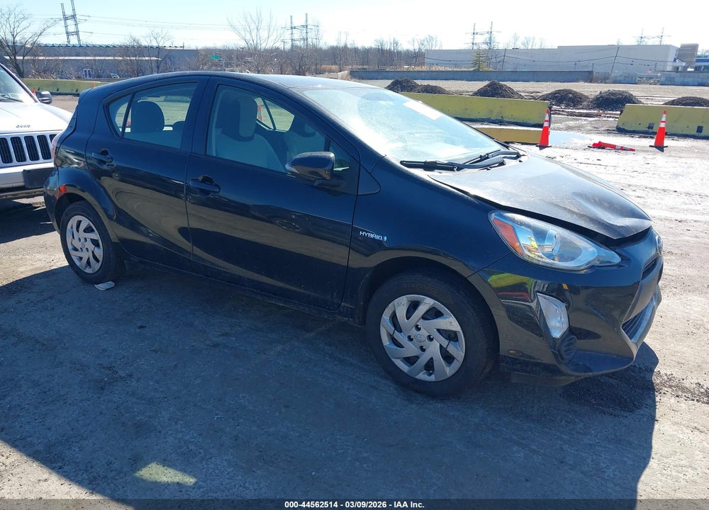 2015 TOYOTA PRIUS C ONE VIN: JTDKDTB38F1575455