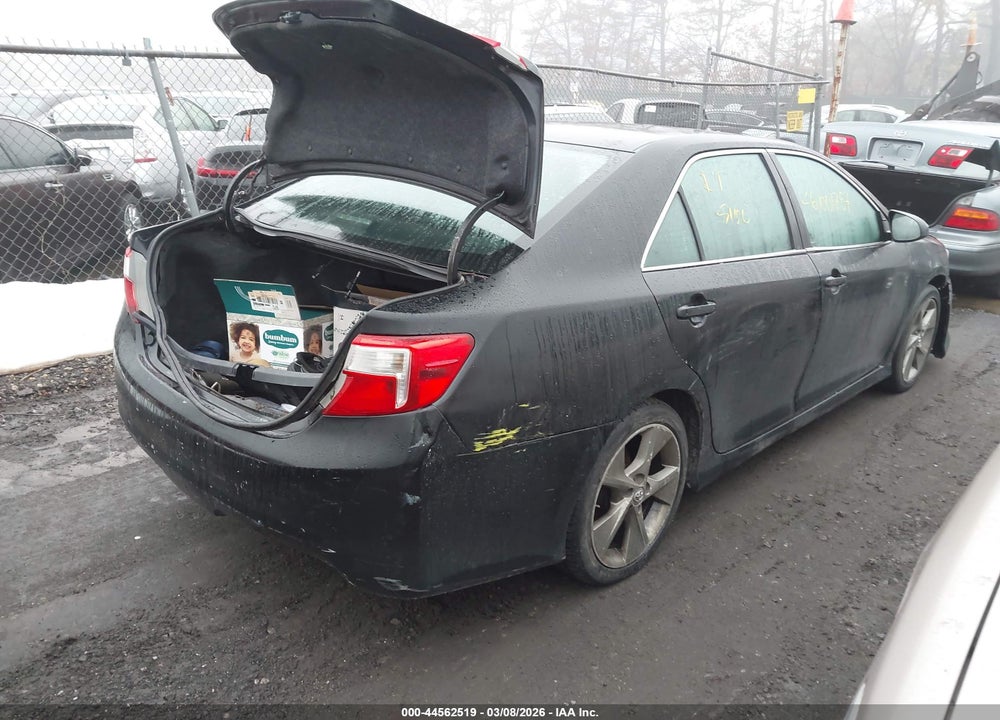 2014 TOYOTA CAMRY SE V6 VIN: 4T1BK1FK5EU544779