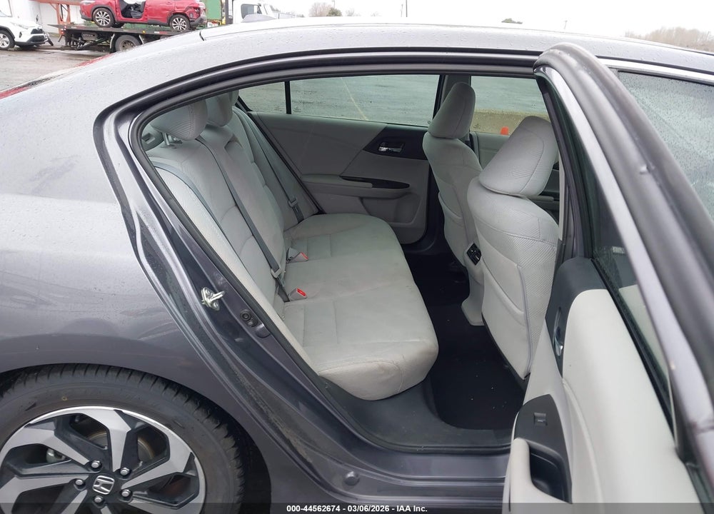 2016 HONDA ACCORD EX VIN: 1HGCR2F70GA129008
