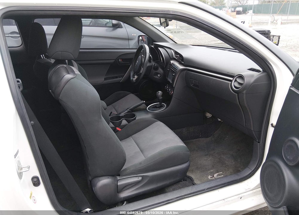 2014 SCION TC VIN: JTKJF5C77E3078010