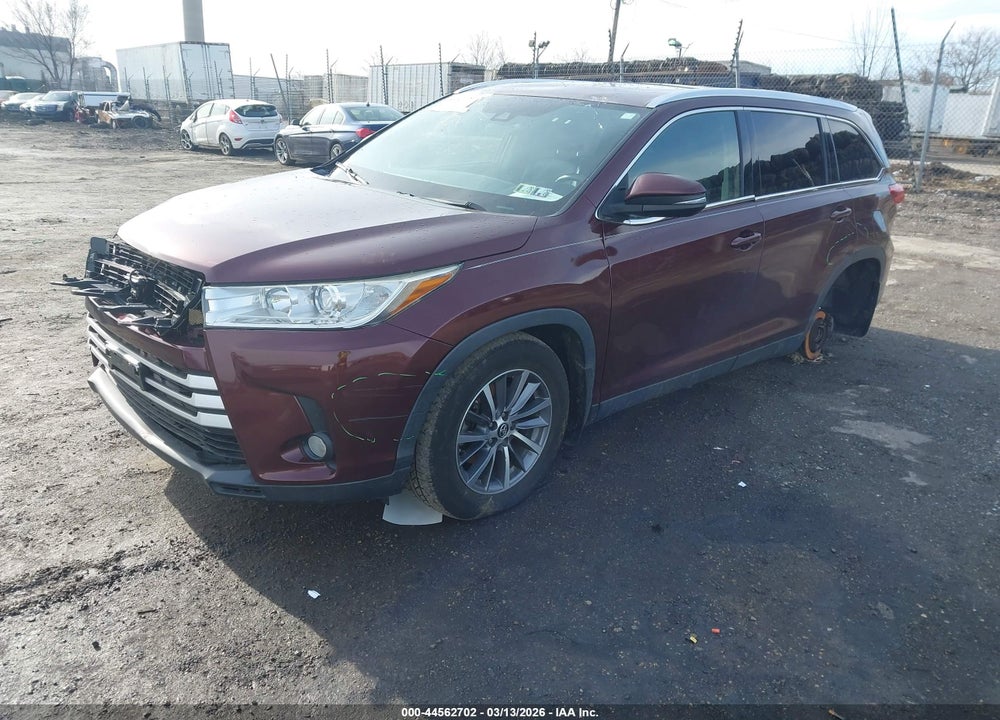 2019 TOYOTA HIGHLANDER XLE VIN: 5TDJZRFH1KS928976