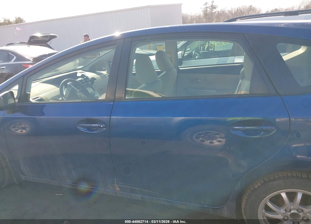 2012 TOYOTA PRIUS V THREE VIN: JTDZN3EU2C3082158