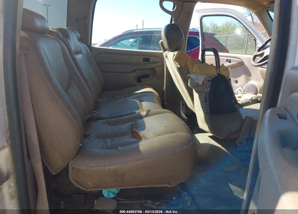 2005 CHEVROLET SILVERADO 2500HD WORK TRUCK VIN: 1GCHC23U05F821141