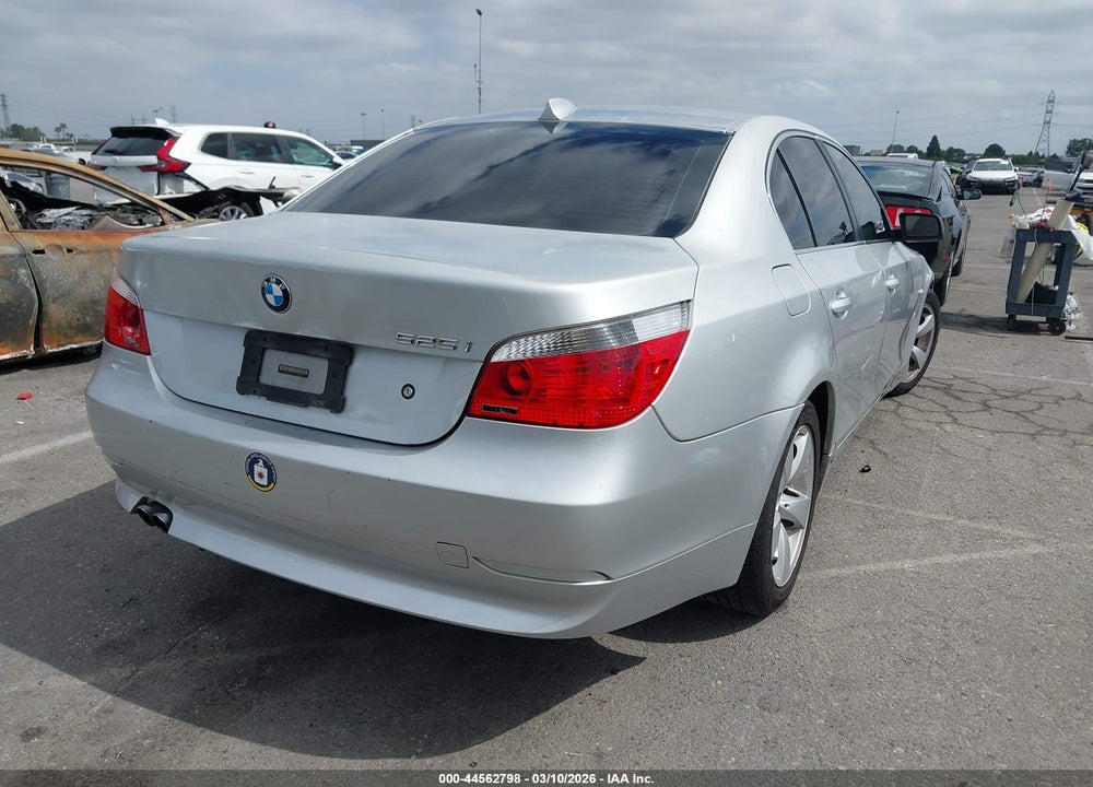 2007 BMW 525I VIN: WBANE53557CW62206