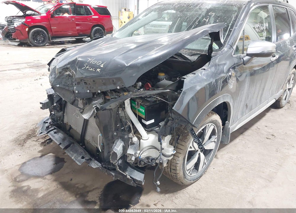 2019 SUBARU FORESTER TOURING VIN: JF2SKAWC6KH425609