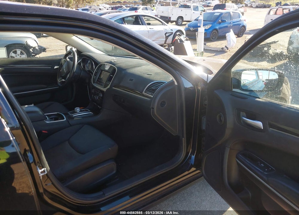 2018 CHRYSLER 300 TOURING VIN: 2C3CCAAG5JH308210