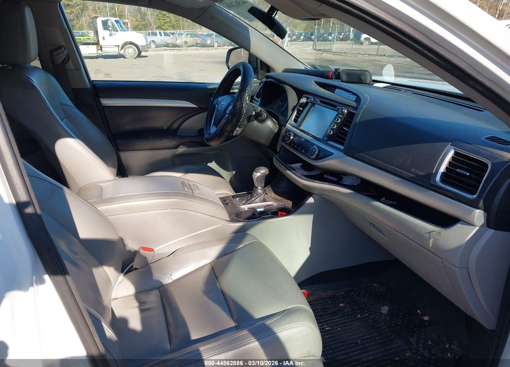 2017 TOYOTA HIGHLANDER XLE VIN: 5TDJZRFH1HS473815