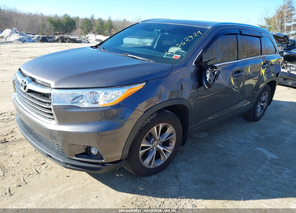 2015 TOYOTA HIGHLANDER XLE V6 VIN: 5TDJKRFH8FS137824