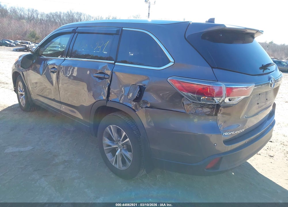 2015 TOYOTA HIGHLANDER XLE V6 VIN: 5TDJKRFH8FS137824