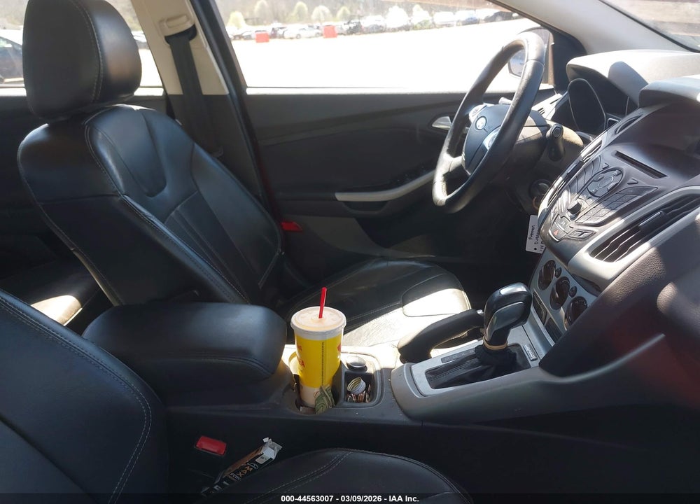 2014 FORD FOCUS SE VIN: 1FADP3K29EL455275