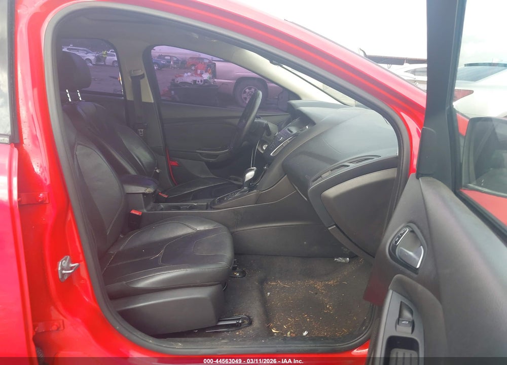 2015 FORD FOCUS SE VIN: 1FADP3F29FL321071