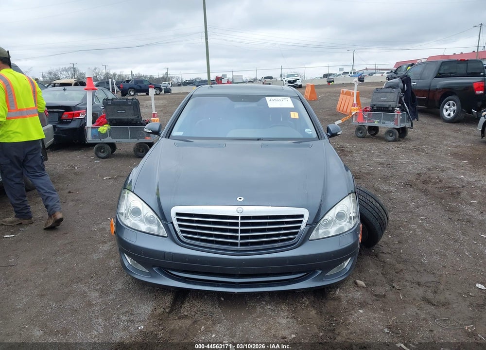 2007 MERCEDES-BENZ S 550 VIN: WDDNG71X57A077219