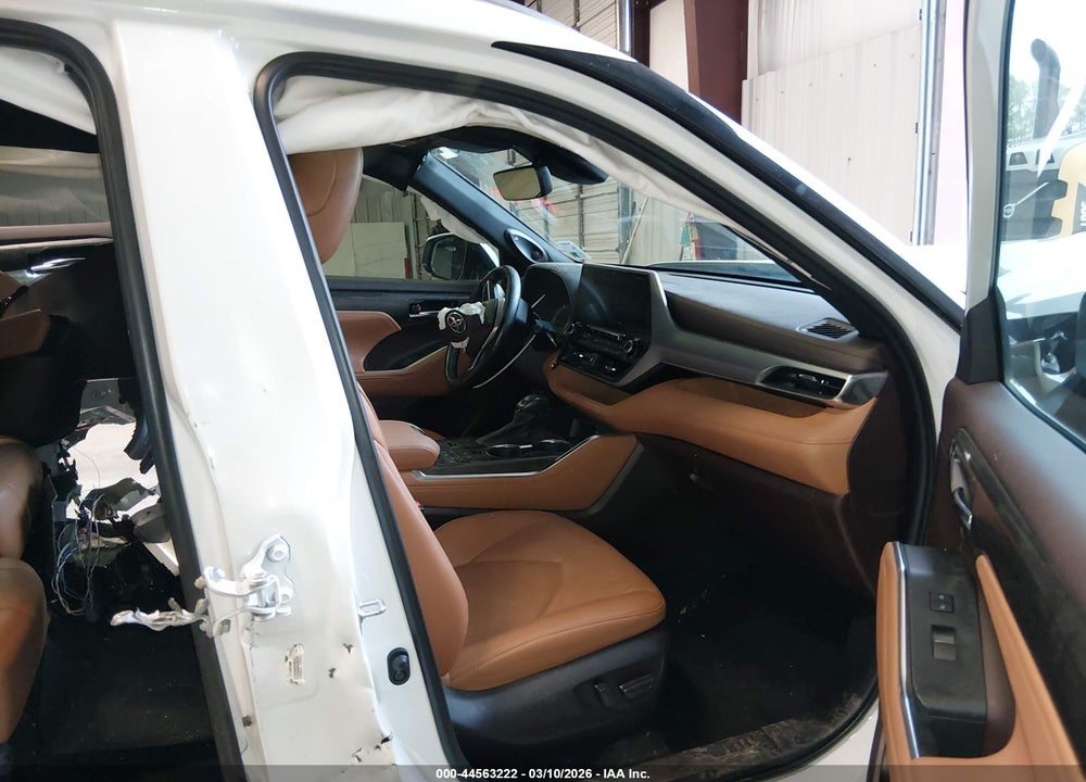 2022 TOYOTA HIGHLANDER PLATINUM VIN: 5TDFZRAH1NS125392