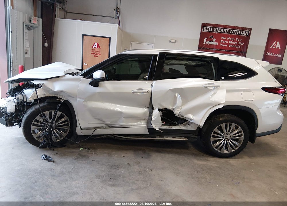 2022 TOYOTA HIGHLANDER PLATINUM VIN: 5TDFZRAH1NS125392