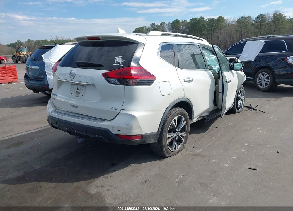 2019 NISSAN ROGUE SV VIN: JN8AT2MTXKW256565