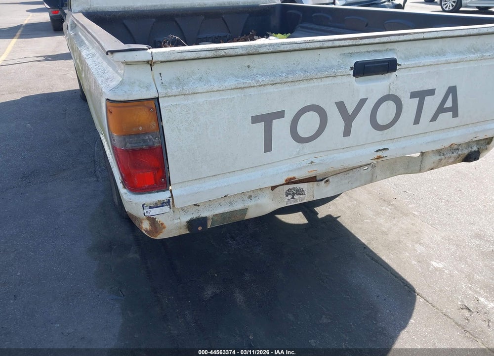1986 TOYOTA PICKUP 1/2 TON RN50 VIN: JT4RN50R6G0119718