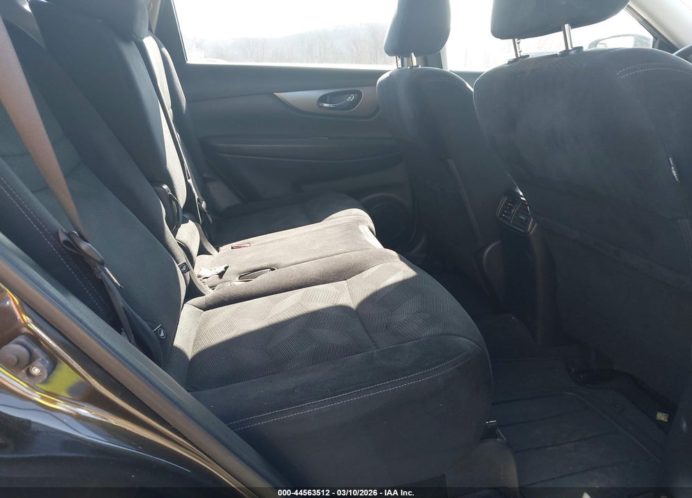2016 NISSAN ROGUE S VIN: JN8AT2MV0GW132782