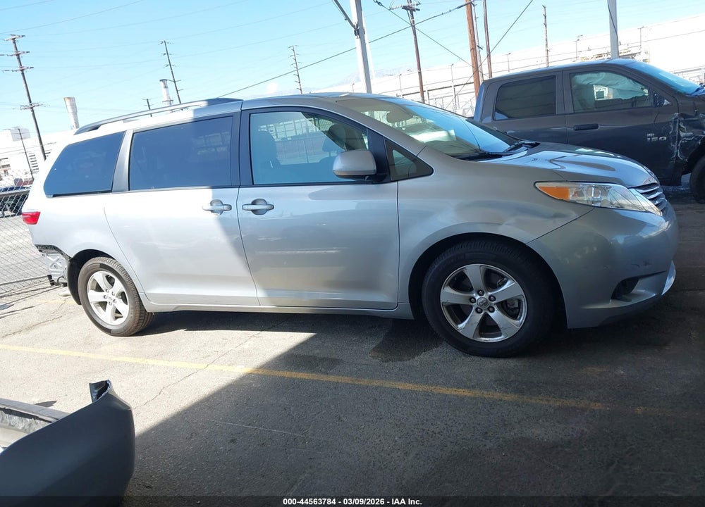 2016 TOYOTA SIENNA LE 8 PASSENGER VIN: 5TDKK3DC7GS730570
