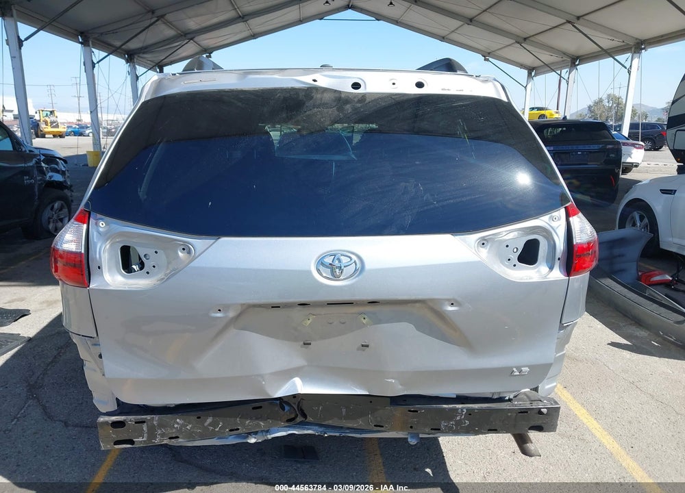 2016 TOYOTA SIENNA LE 8 PASSENGER VIN: 5TDKK3DC7GS730570