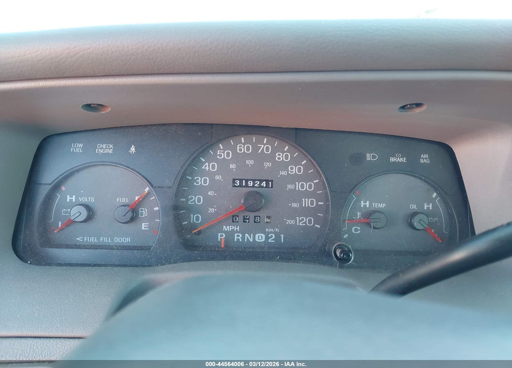 2000 MERCURY GRAND MARQUIS LS VIN: 2MEFM75W3YX622141