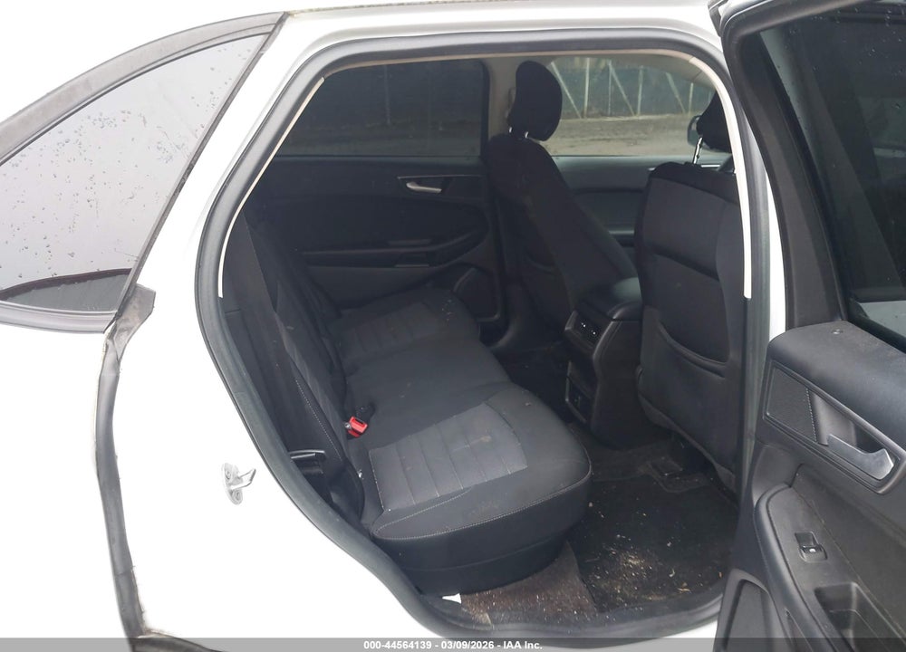 2018 FORD EDGE SE VIN: 2FMPK3G99JBB98605